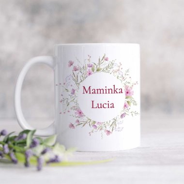 Jemný kvetinový hrnček pre maminku – aj s menom